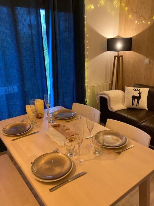 コンブルーLa Marmotte: Vue Mont Blanc, Terrasse, Parkingアパートメント エクステリア 写真