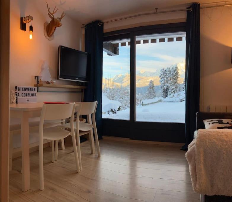 コンブルーLa Marmotte: Vue Mont Blanc, Terrasse, Parkingアパートメント エクステリア 写真