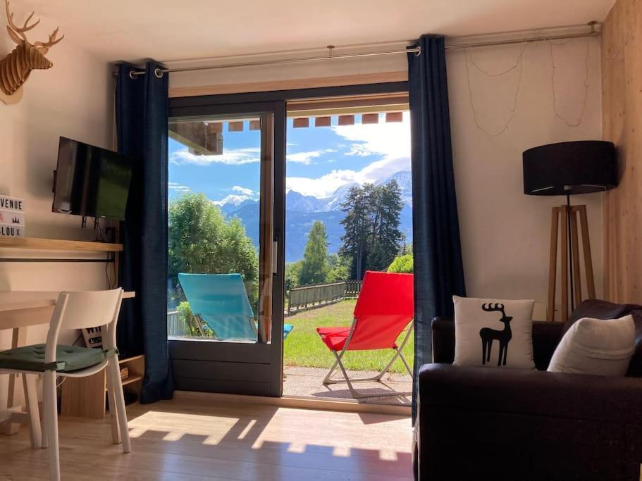 コンブルーLa Marmotte: Vue Mont Blanc, Terrasse, Parkingアパートメント エクステリア 写真